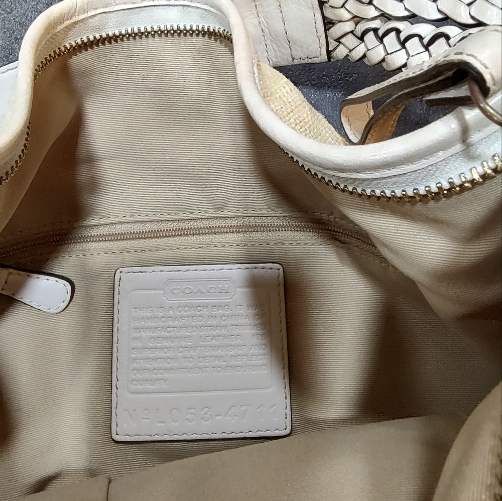 Elegant Cream Women's Bag - Picture 2 of 7